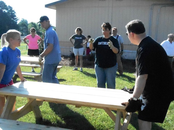 SEMS-Outdoor-Classroom-Student-Picnic-Table-Seating-Positioned-Onsite